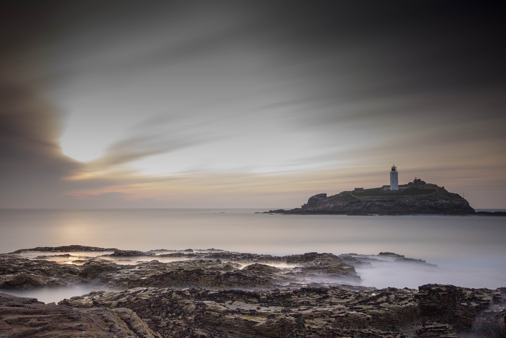 Canon EOS 600D (Rebel EOS T3i / EOS Kiss X5) + Sigma 10-20mm F4-5.6 EX DC HSM sample photo. Godrevey lighthouse long exposure photography