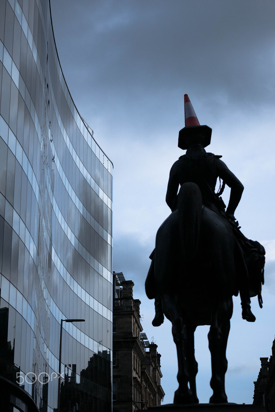 Panasonic Lumix G X Vario 35-100mm F2.8 OIS sample photo. Duke of wellington statue, glasgow photography