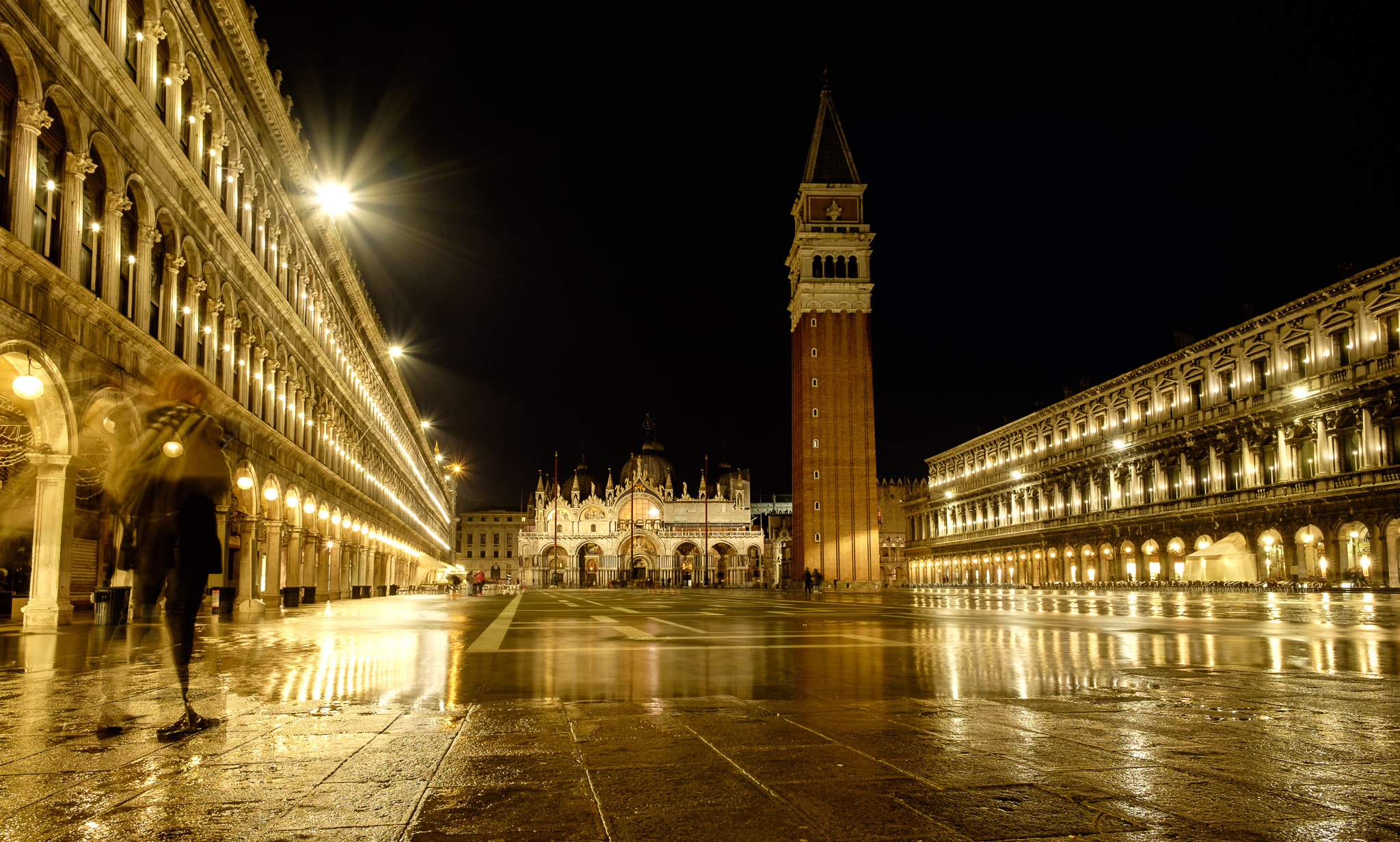 ZEISS Touit 12mm F2.8 sample photo. Piazza san marco photography