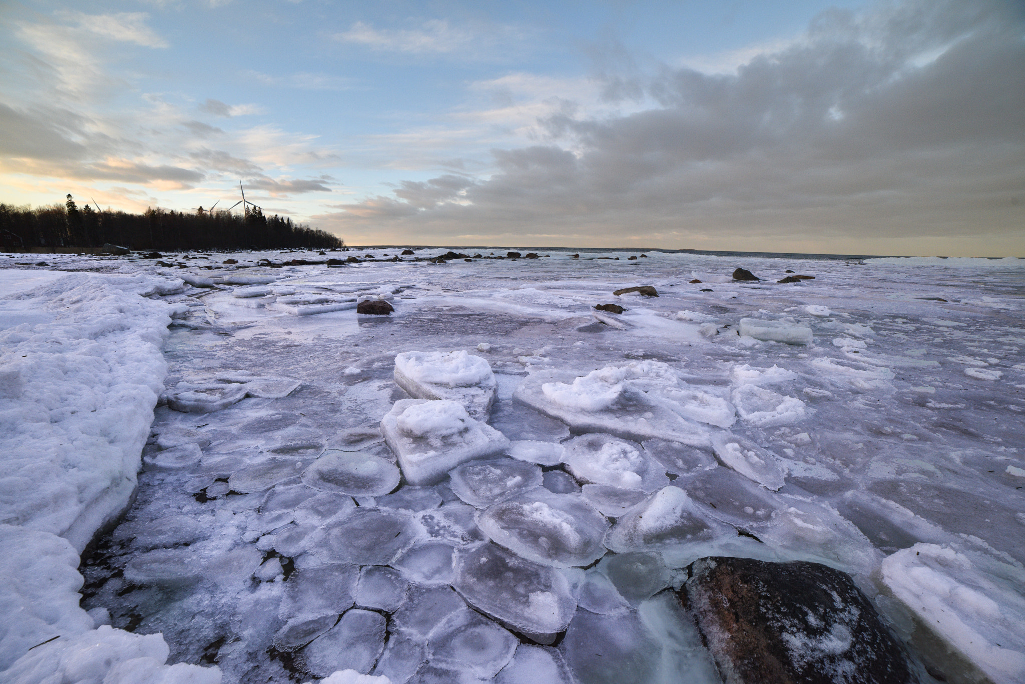 Samyang 14mm F2.8 ED AS IF UMC sample photo. Sandbank is 4 photography