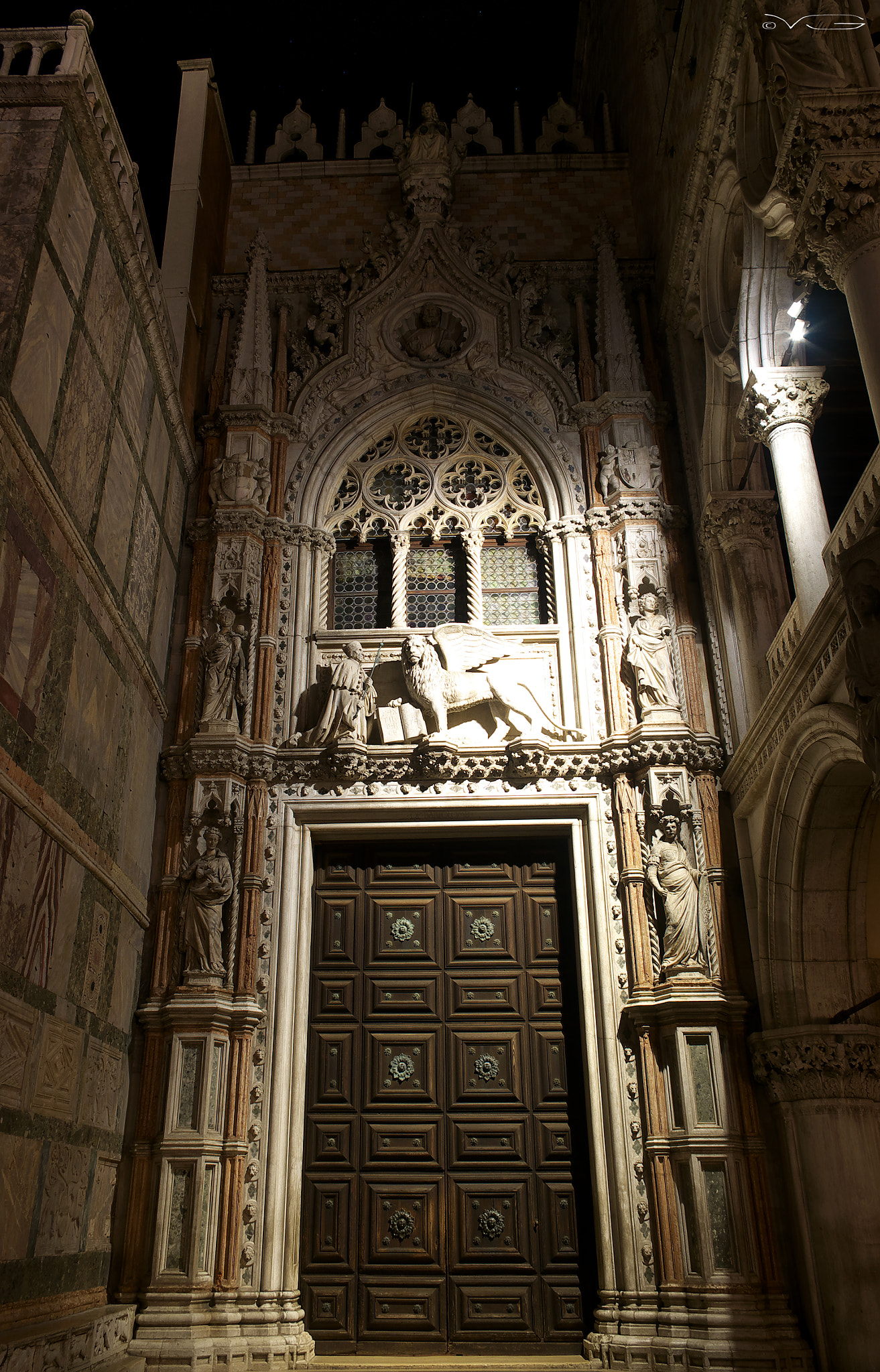 Pentax K-5 sample photo. Venice at the night doge's palace entrance photography