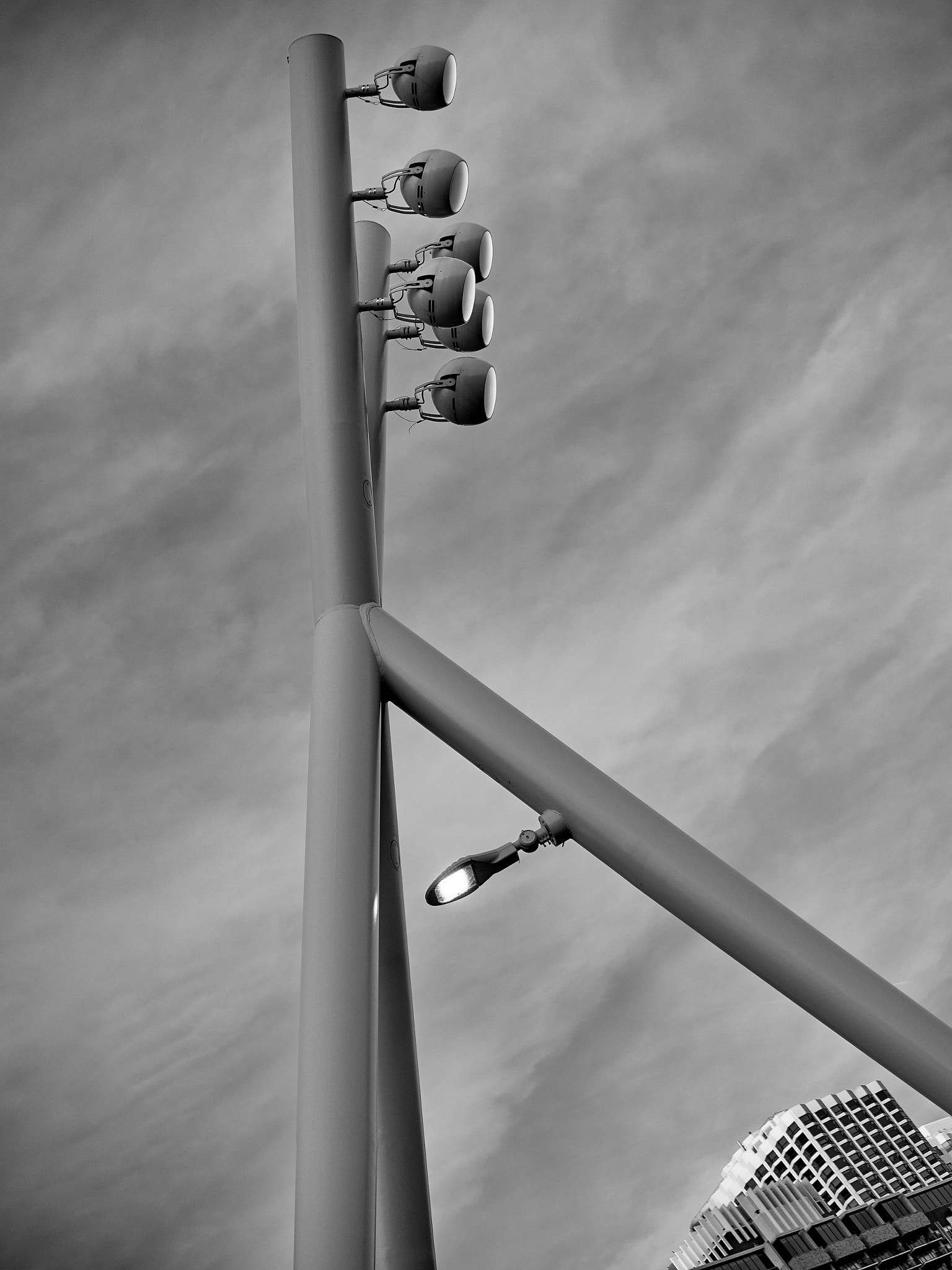 Panasonic Lumix G X Vario 35-100mm F2.8 OIS sample photo. Chicago skyline photography