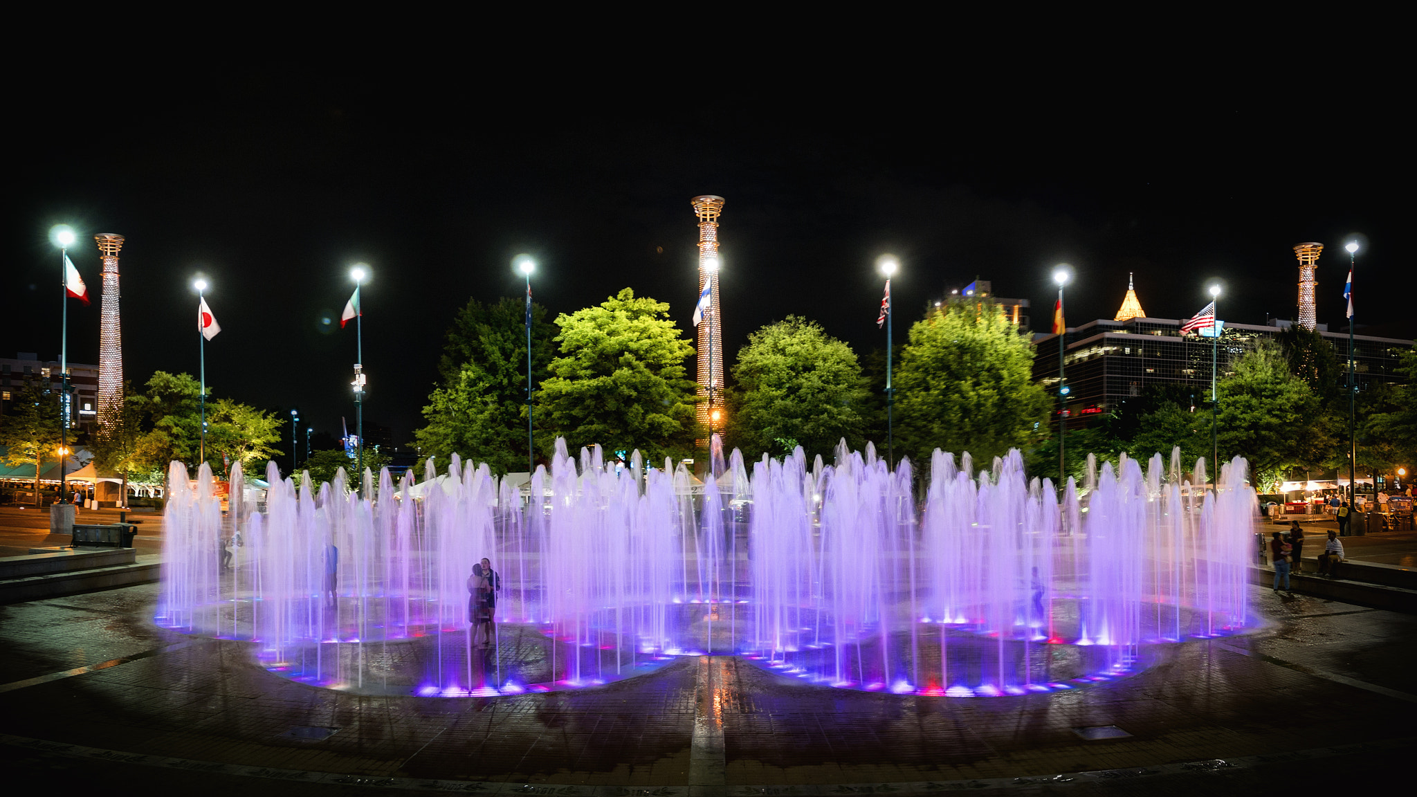 Panasonic Lumix DMC-GX85 (Lumix DMC-GX80 / Lumix DMC-GX7 Mark II) + LUMIX G 14/F2.5 II sample photo. Centennial fountain photography