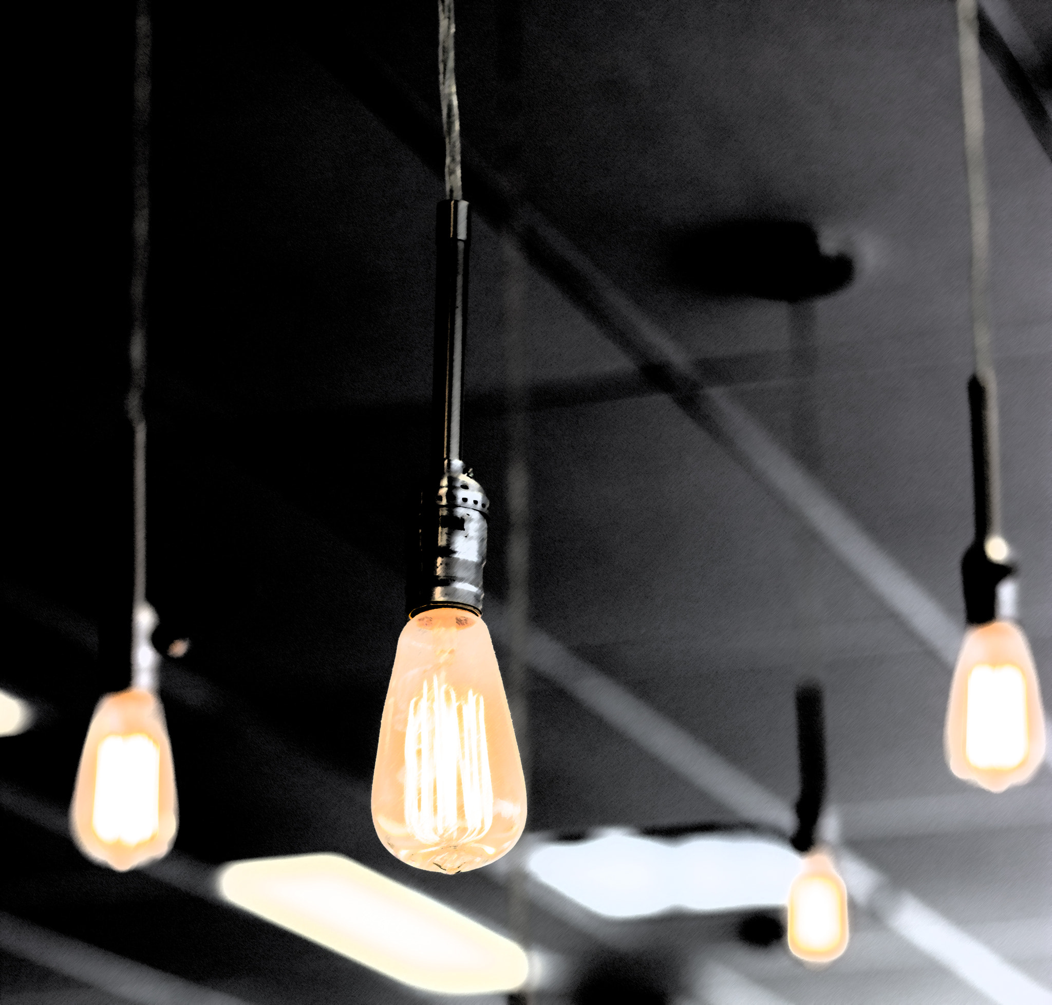 Canon EOS 600D (Rebel EOS T3i / EOS Kiss X5) sample photo. Hanging lightbulbs photography