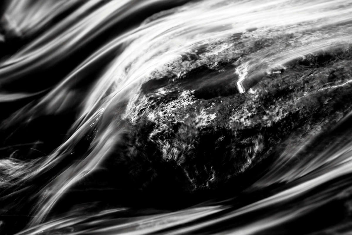 Canon EF 70-300 F4-5.6 IS II USM sample photo. Rock in water photography