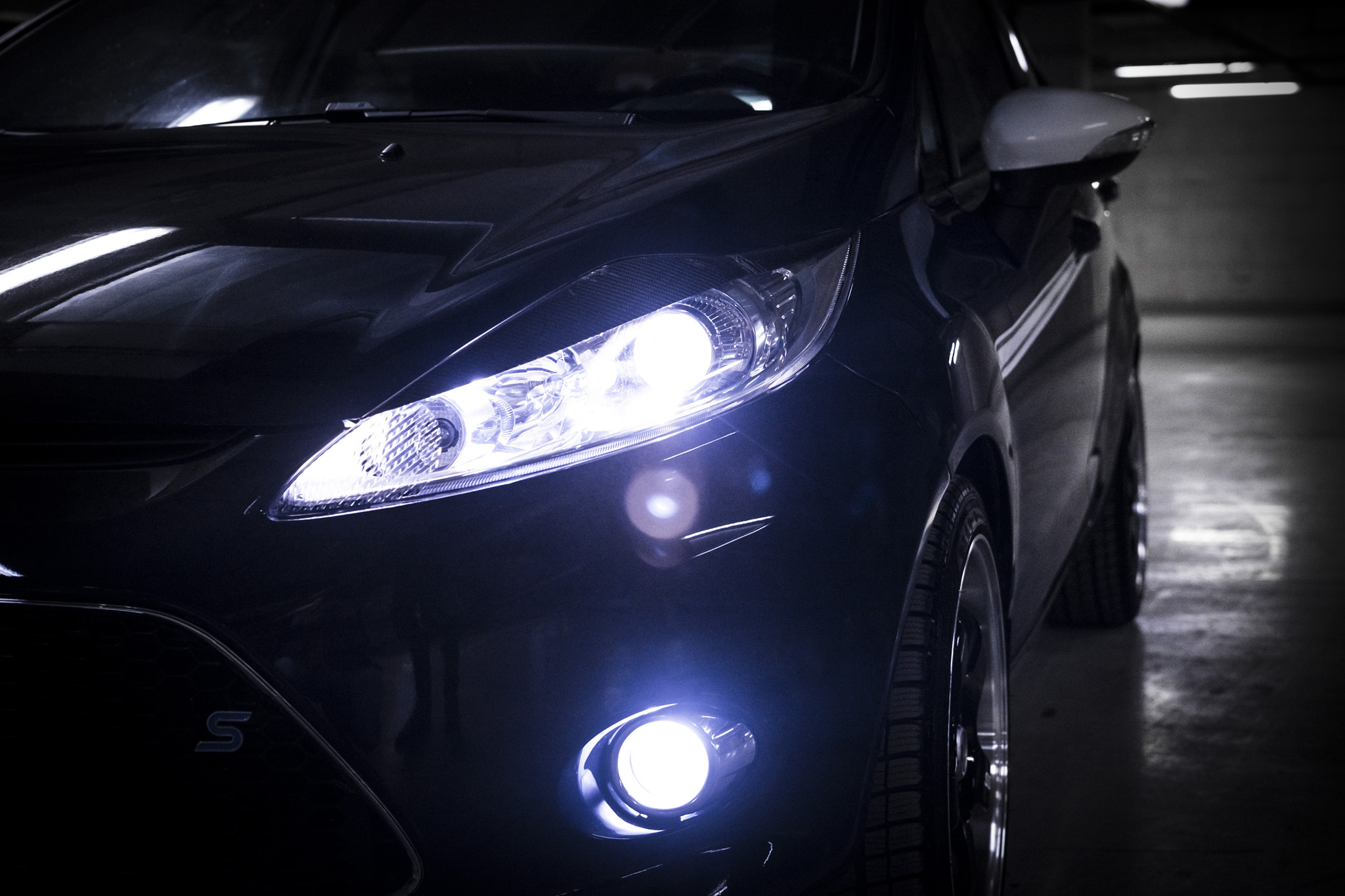 Fujifilm X-T10 + Fujifilm XF 35mm F2 R WR sample photo. Ford fiesta photography