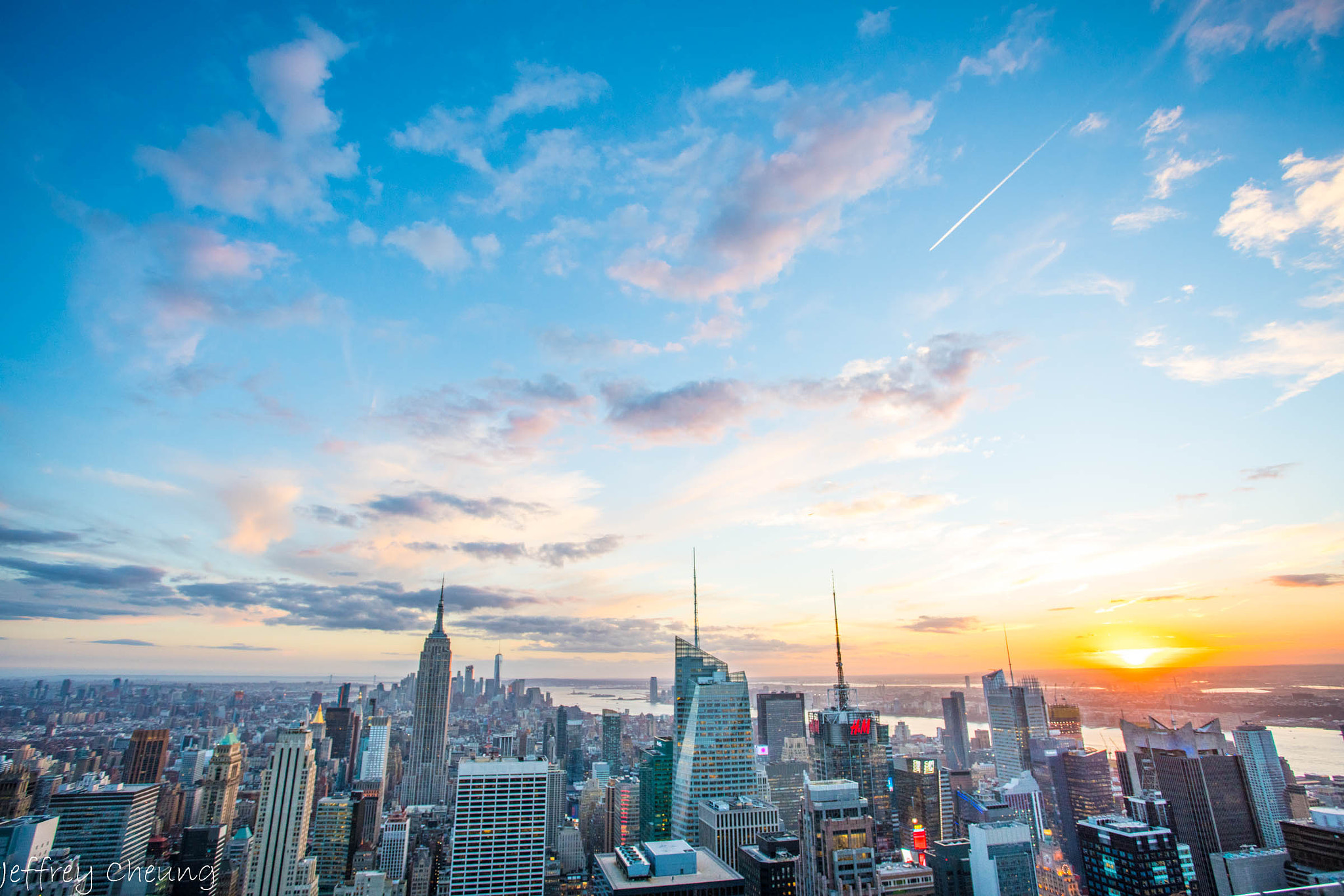 Sony a7R II + Canon EF 17-40mm F4L USM sample photo. Manhattan sunset photography