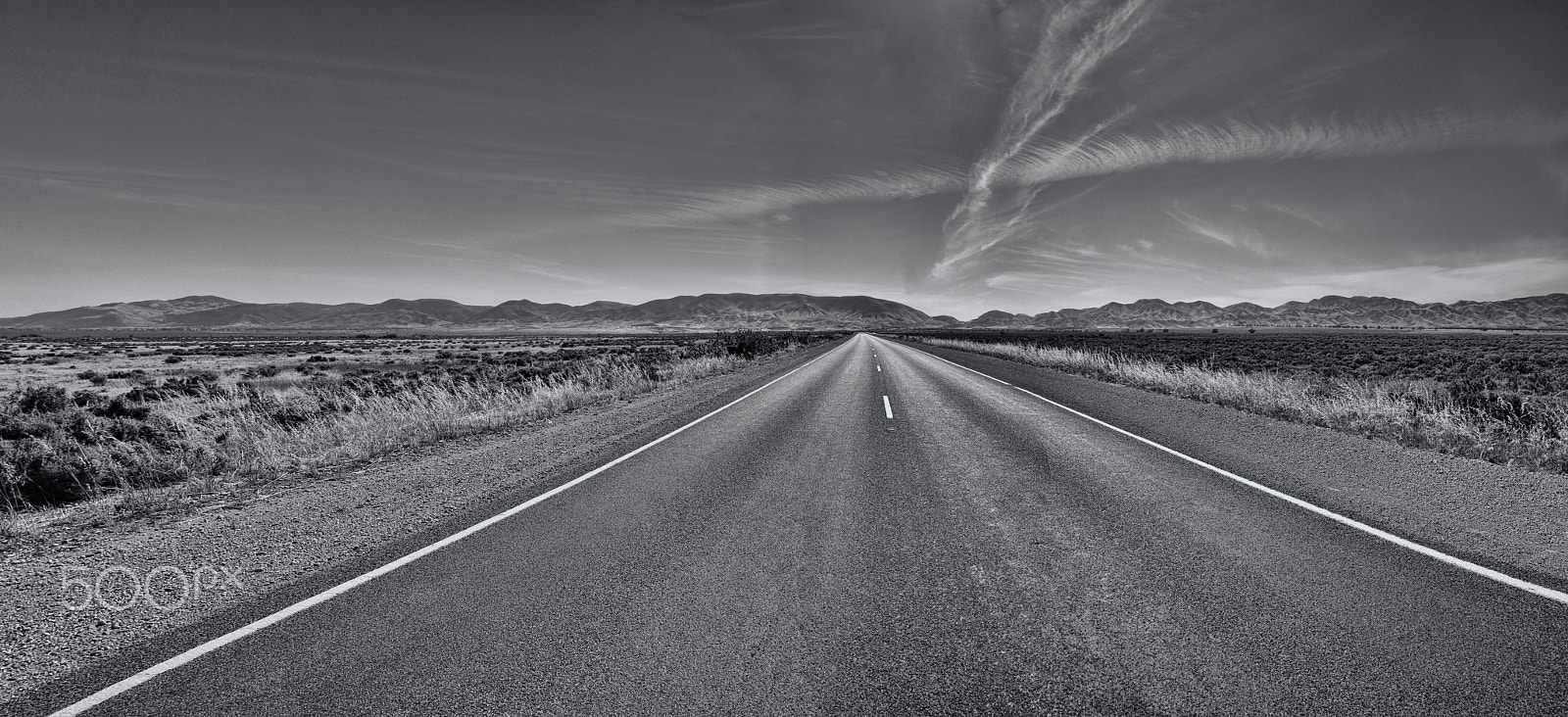 Canon EOS 6D + Sigma 24-105mm f/4 DG OS HSM | A sample photo. Horrocks pass road b&w edit photography