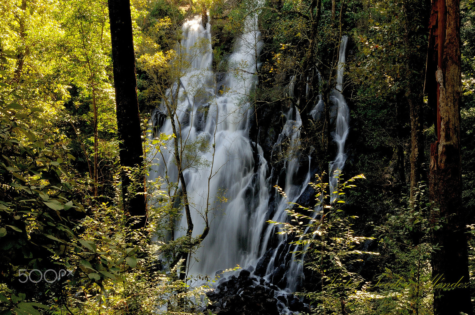 AF Zoom-Nikkor 28-80mm f/3.3-5.6G sample photo. Cascada en avándaro. photography