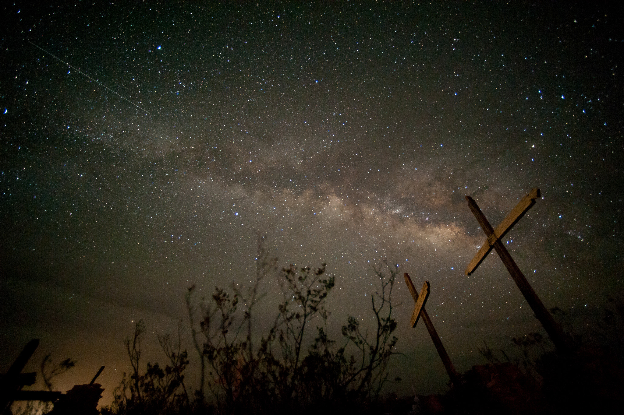 Nikon D700 + Nikon AF Nikkor 14mm F2.8D ED sample photo. Milky way photography