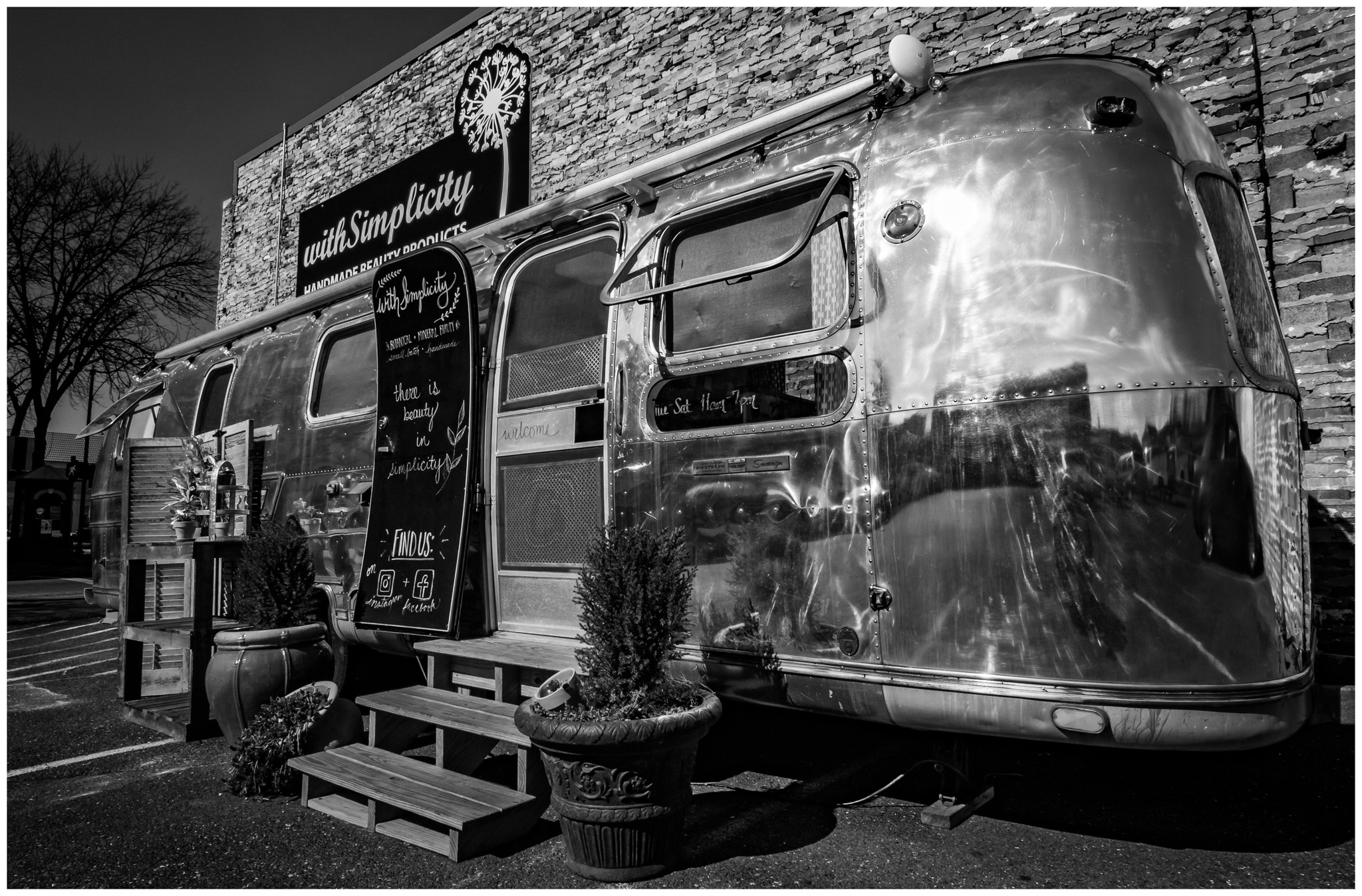 Canon EOS 760D (EOS Rebel T6s / EOS 8000D) sample photo. Airstream business photography