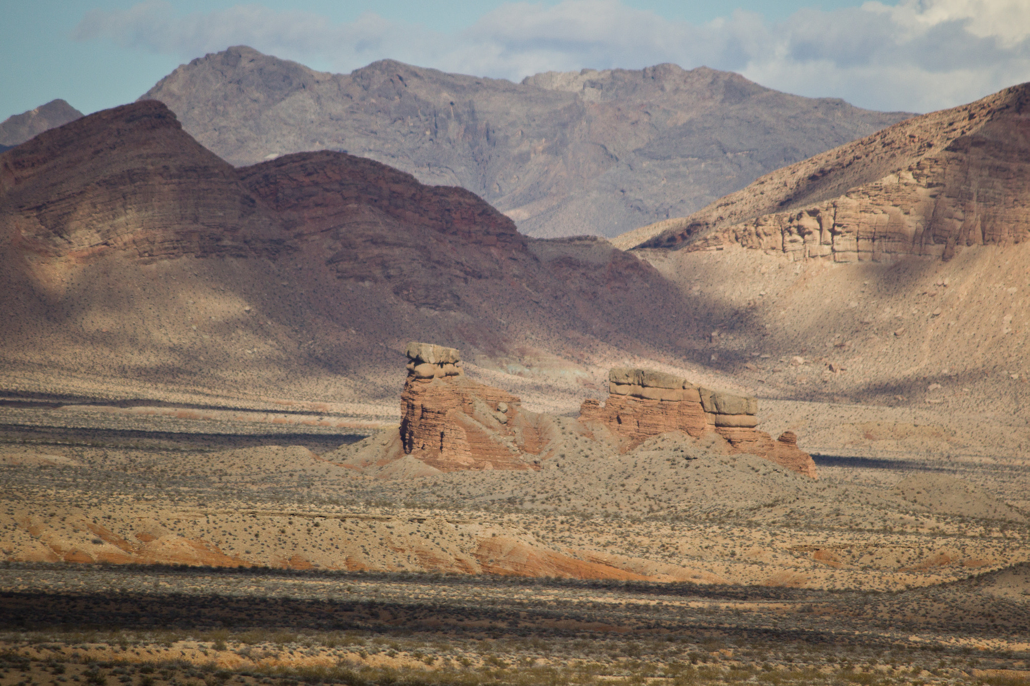 Canon EF-S 55-250mm F4-5.6 IS sample photo. Building castles in the sand photography