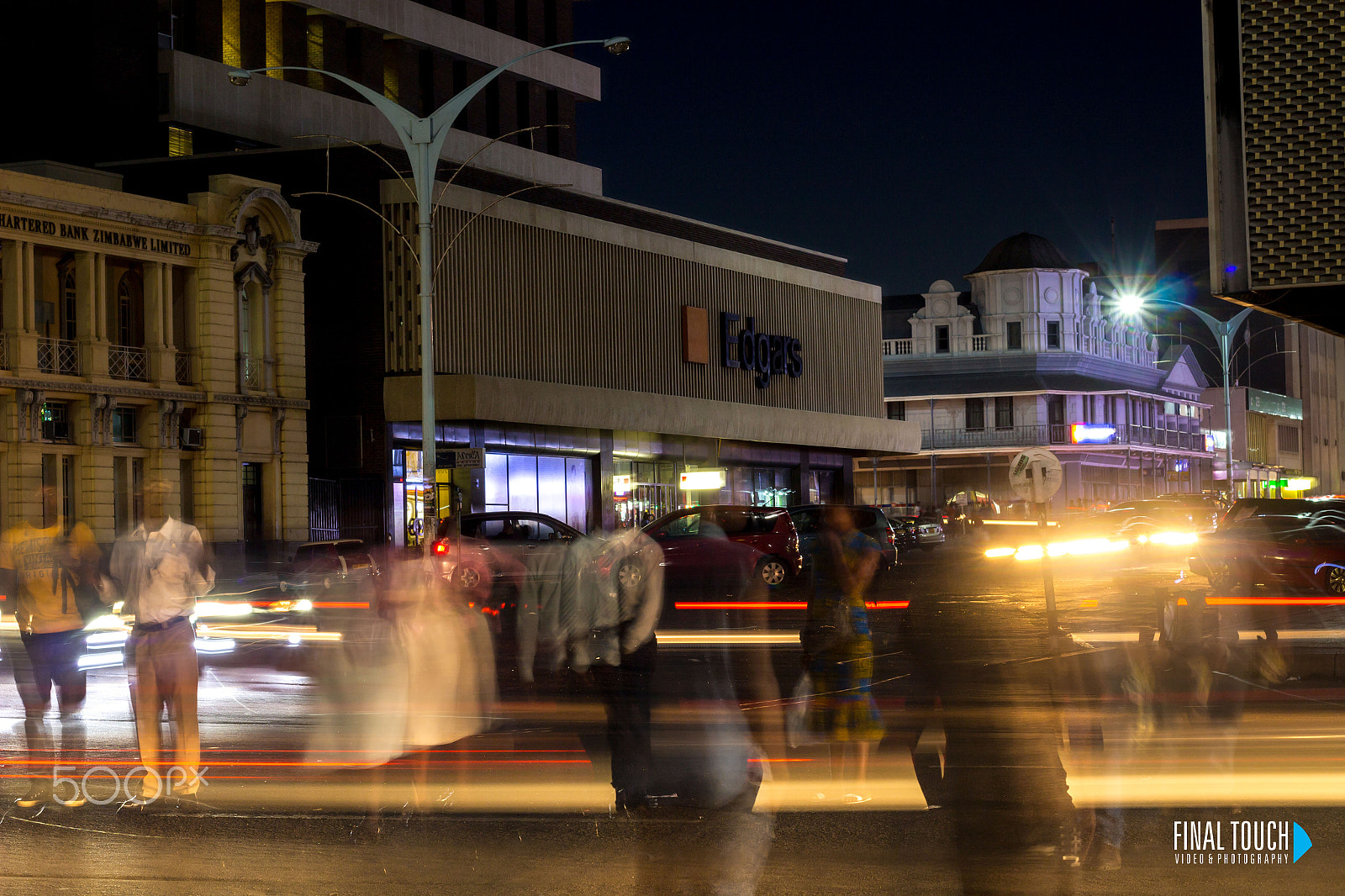 Canon EOS 100D (EOS Rebel SL1 / EOS Kiss X7) sample photo. Night in the city photography