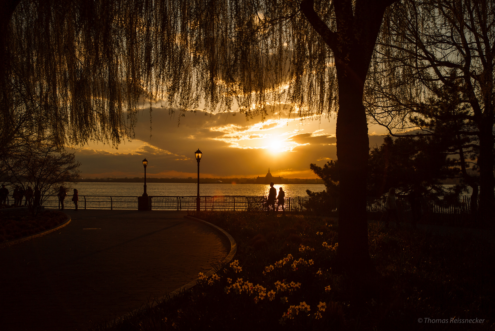 Sony a7S + Sigma 18-200mm F3.5-6.3 DC sample photo. Battery park at sunset photography