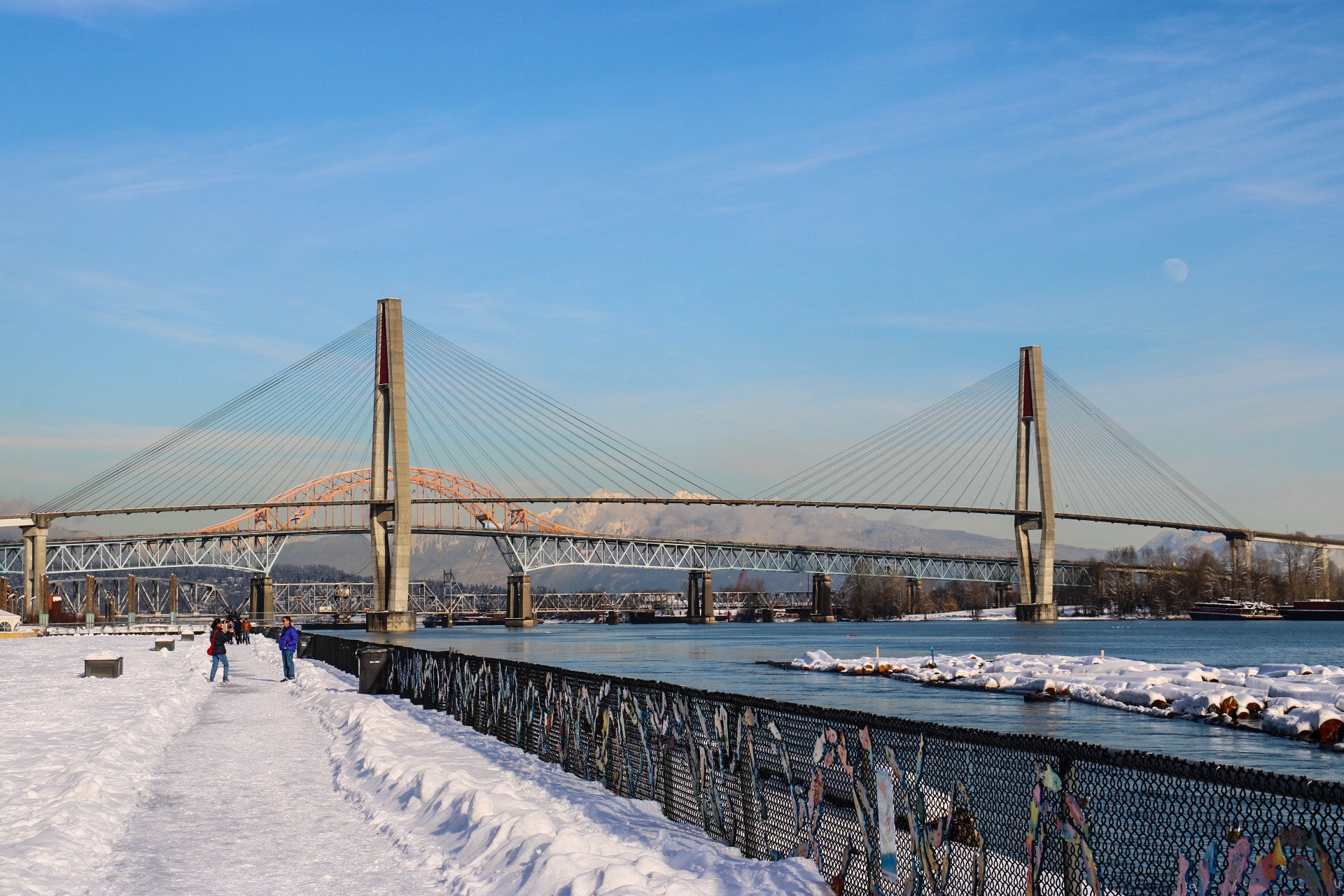 Canon EOS 760D (EOS Rebel T6s / EOS 8000D) sample photo. New westminster quay covered in snow photography