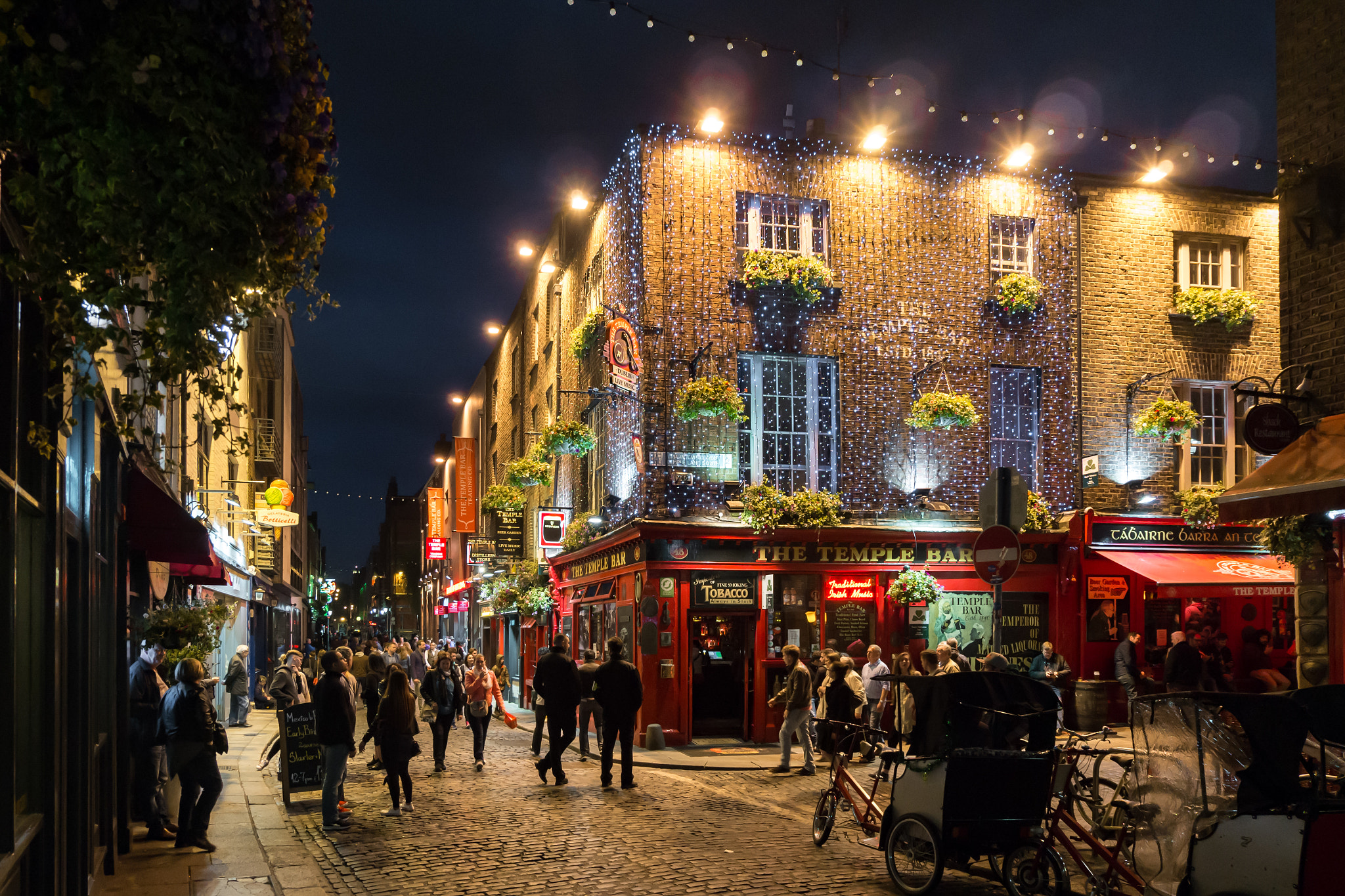 Fujifilm XC 16-50mm F3.5-5.6 OIS sample photo. The temple bar photography