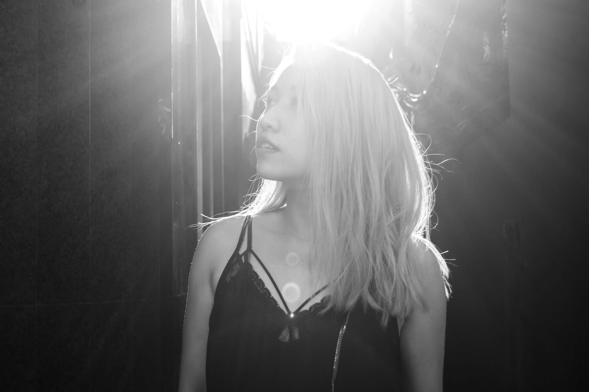 Nikon D40 sample photo. Asian girl in sun-ray photography