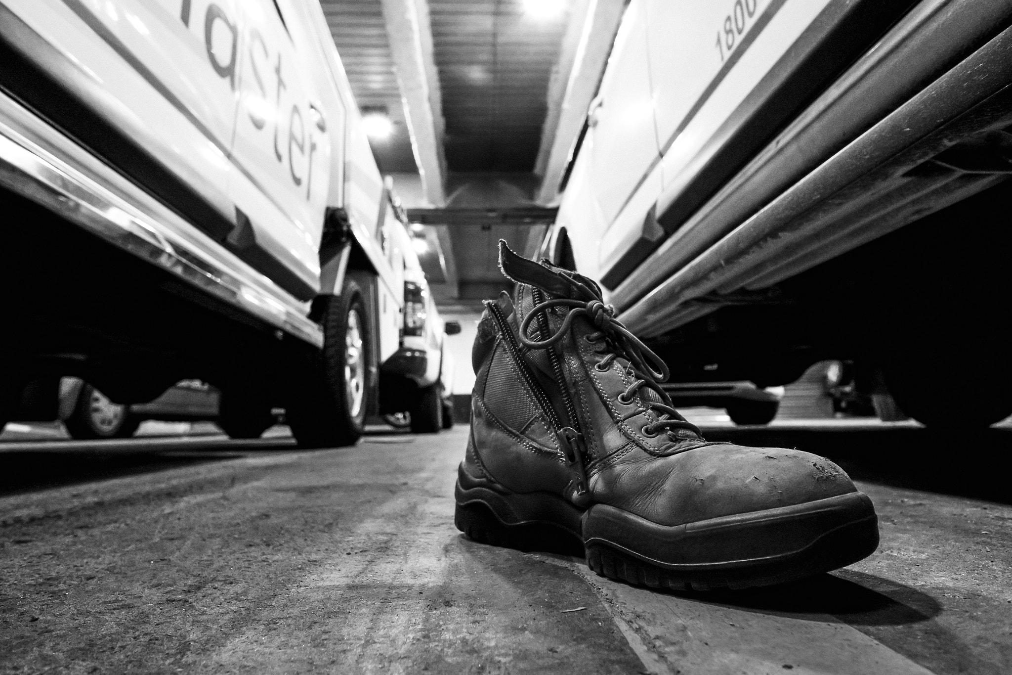Fujifilm X-T1 + Fujifilm XF 14mm F2.8 R sample photo. Boot selfie photography