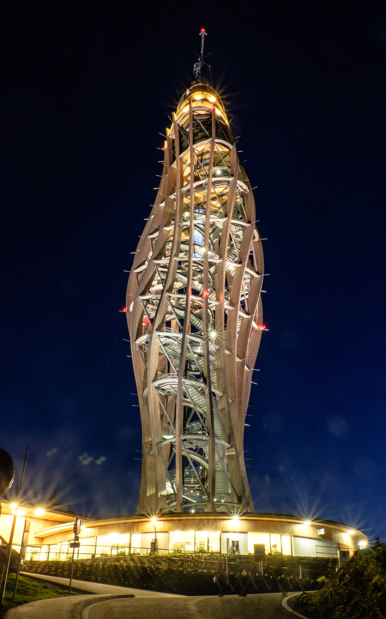 Fujifilm XC 16-50mm F3.5-5.6 OIS sample photo. Pyramidenkogel photography