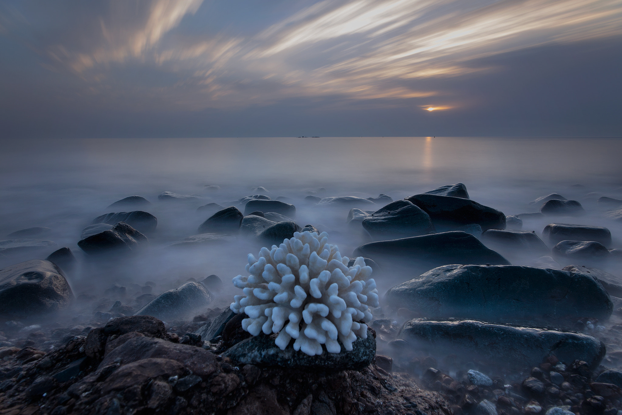 Canon EOS 5DS sample photo. Dramatic al aqah beach photography