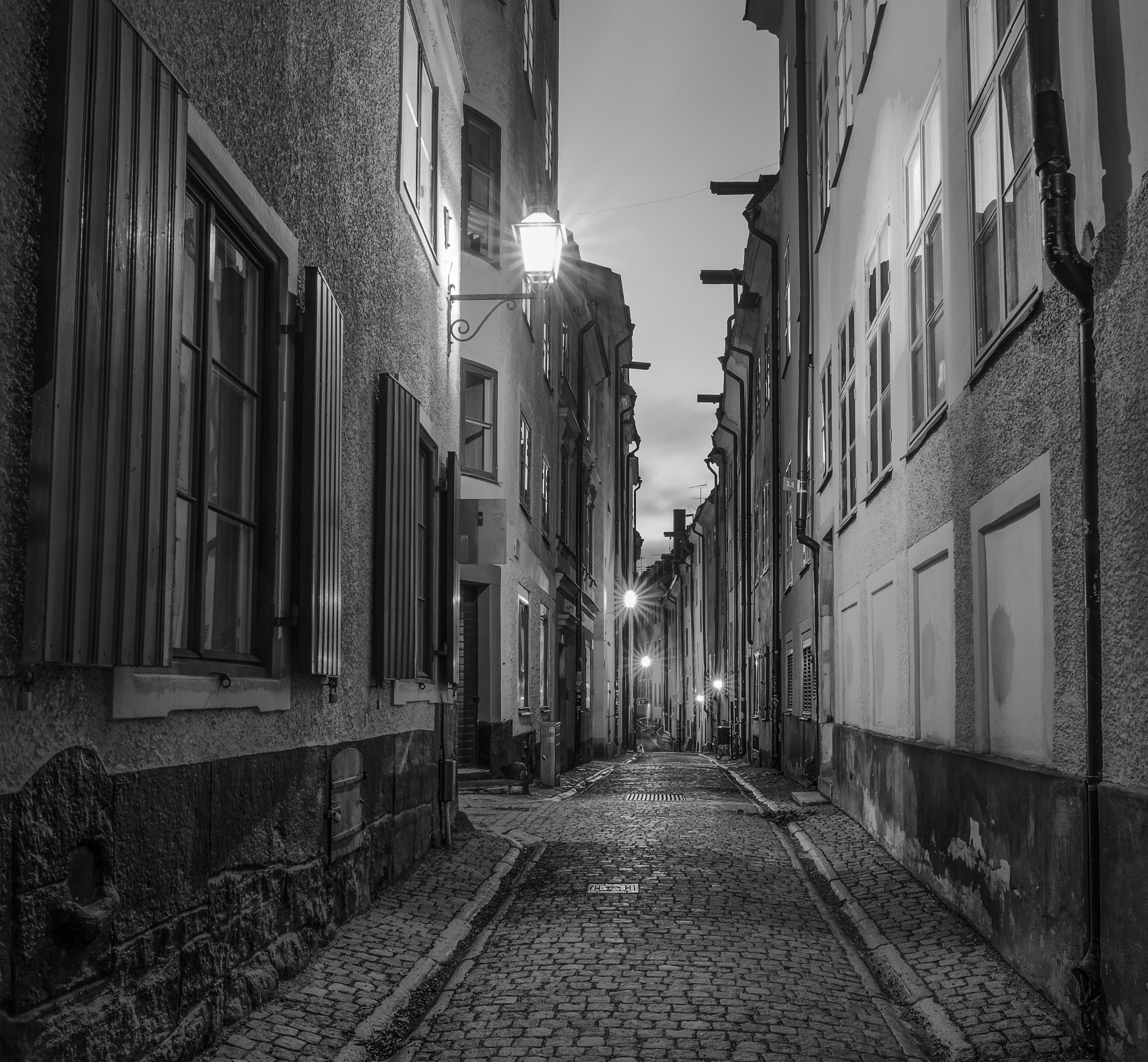 Fujifilm X-Pro1 sample photo. Priest street 32 in the old town of stockholm photography