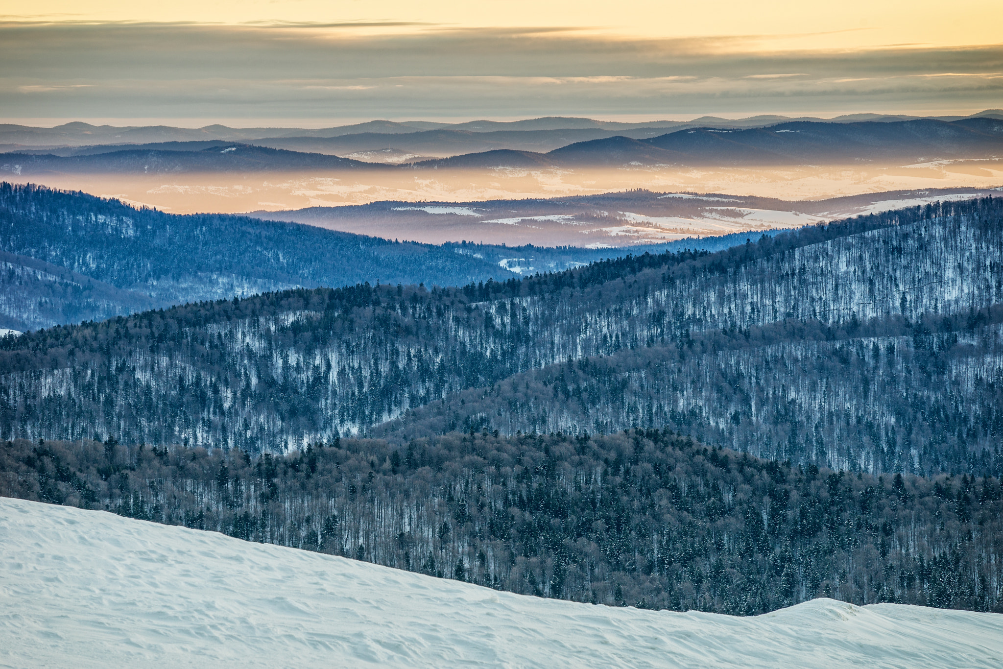 Sony a99 II + Minolta/Sony AF 70-200mm F2.8 G sample photo. Bieszczady mountains in winter photography