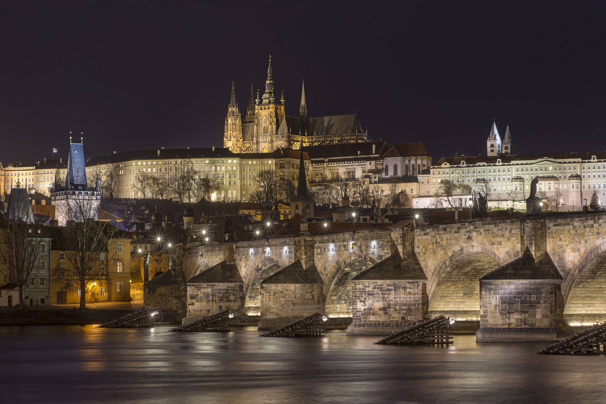 Nikon AF Micro-Nikkor 60mm F2.8D sample photo. Praha castle photography