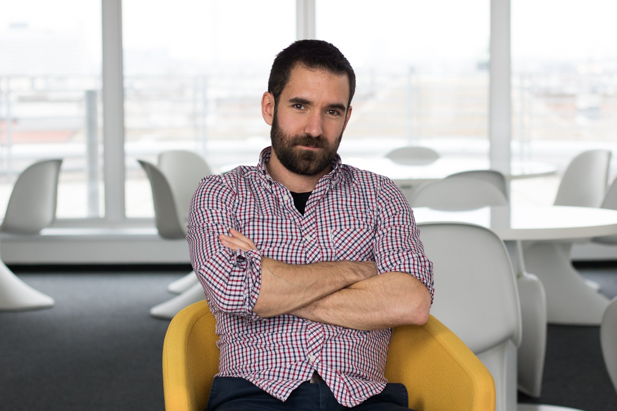 Canon EOS 750D (EOS Rebel T6i / EOS Kiss X8i) sample photo. Office portrait photography