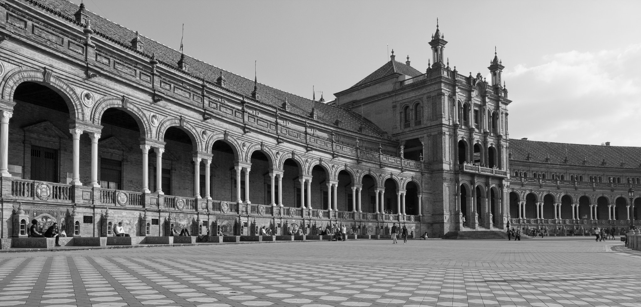 Canon EF 16-35mm F4L IS USM sample photo. Sevilla photography