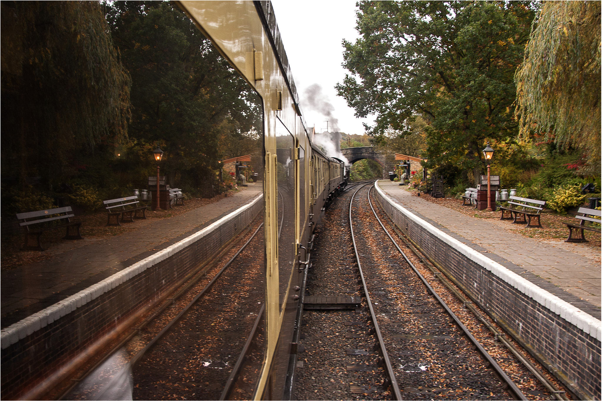 Canon EOS 40D sample photo. Platform reflected photography