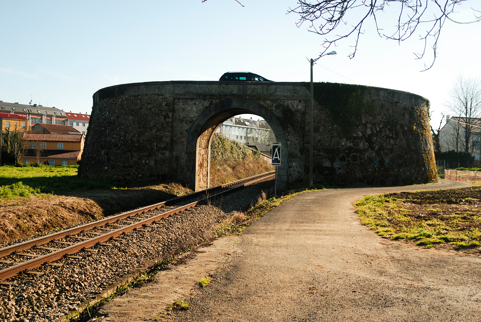 AF Zoom-Nikkor 28-200mm f/3.5-5.6D IF sample photo. Puente sobe via de tren 3 photography