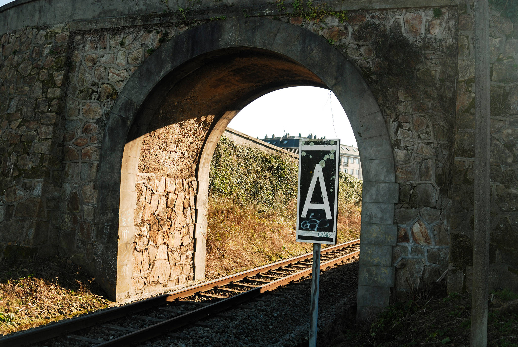 Nikon D200 sample photo. Puente sobe via de tren 4 photography