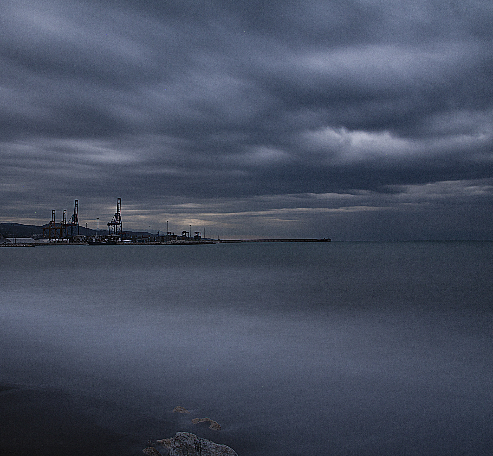 Canon EF-S 17-55mm F2.8 IS USM sample photo. Playas de huelin photography