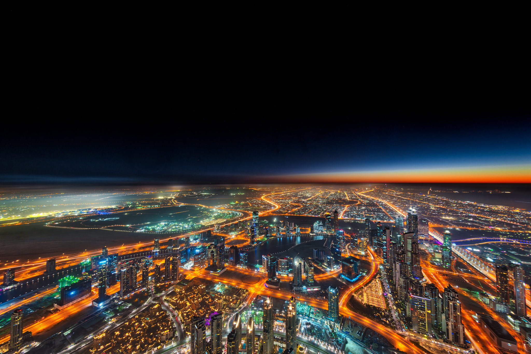 Nikon D810 + Nikon AF Fisheye-Nikkor 16mm F2.8D sample photo. From 125th floor of burj khalifa behind glass ! photography