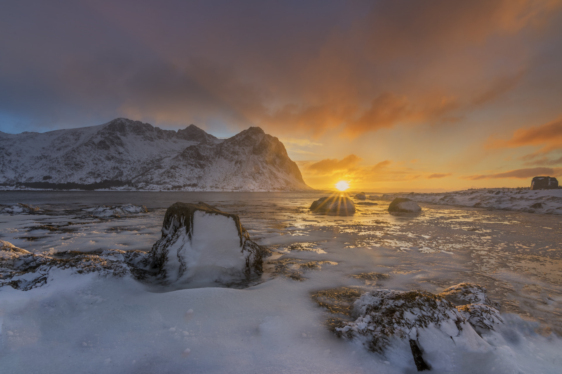 Nikon D500 + Tokina AT-X Pro 11-16mm F2.8 DX II sample photo. Norway sunrise starburst photography