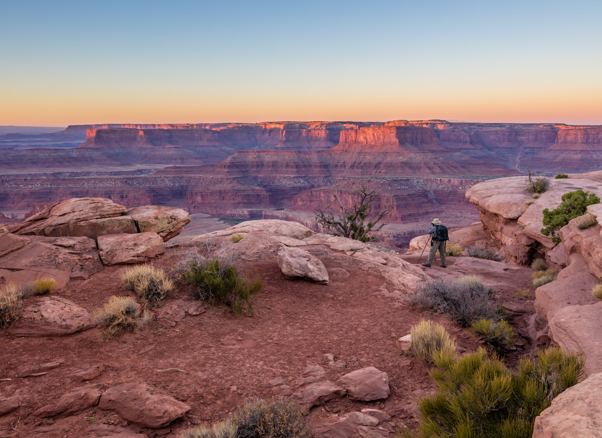 Canon EF 11-24mm F4L USM sample photo. Desert sunrise photographer photography