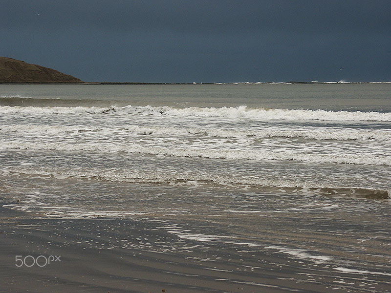 KONICA MINOLTA DiMAGE 7Hi sample photo. Filey bay waters… photography