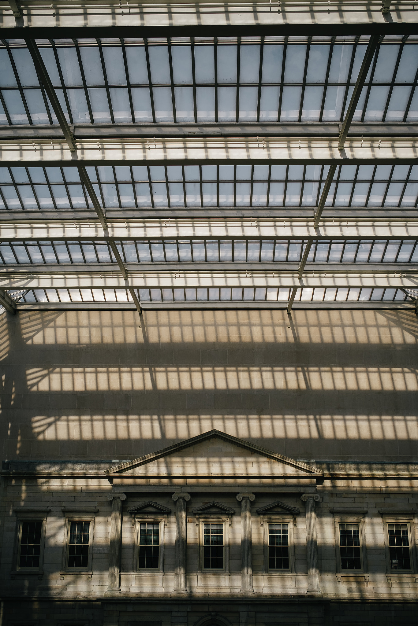 Fujifilm XF 23mm F1.4 R sample photo. The met photography