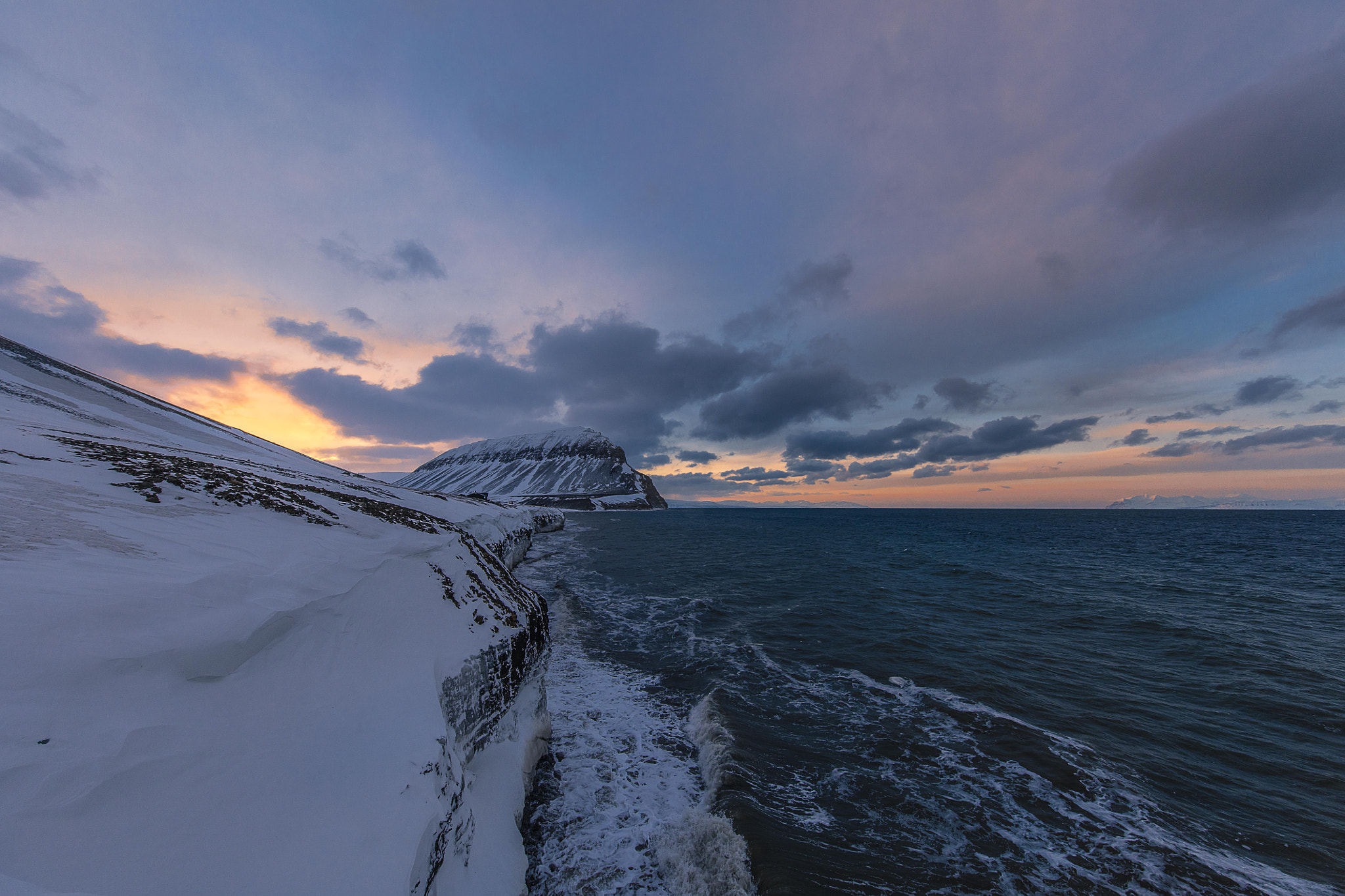 Canon EOS 5DS + Canon EF 11-24mm F4L USM sample photo. Sea and sunset photography