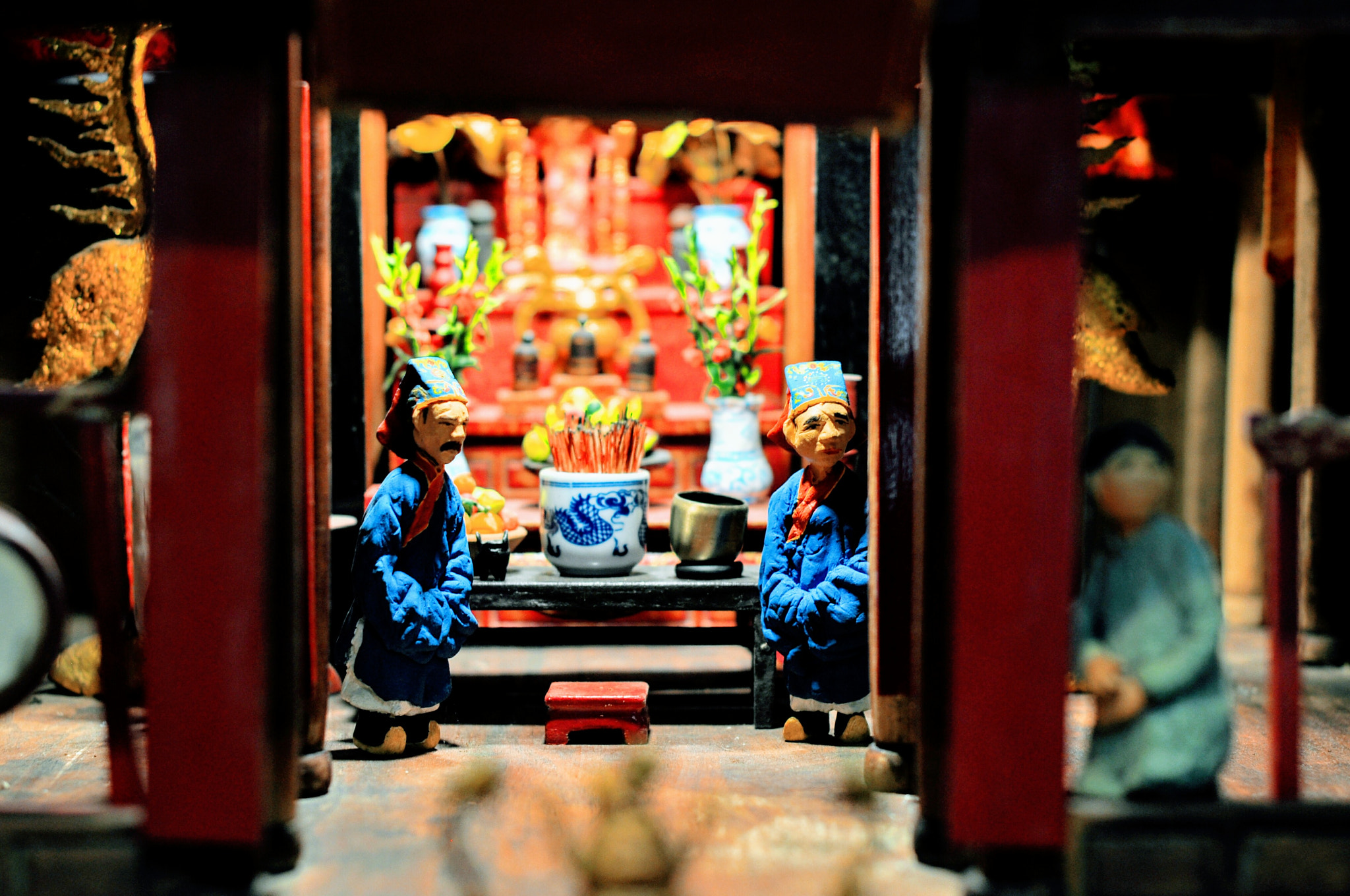 Nikon D90 + Nikon AF-S Nikkor 50mm F1.4G sample photo. Inside the temple photography
