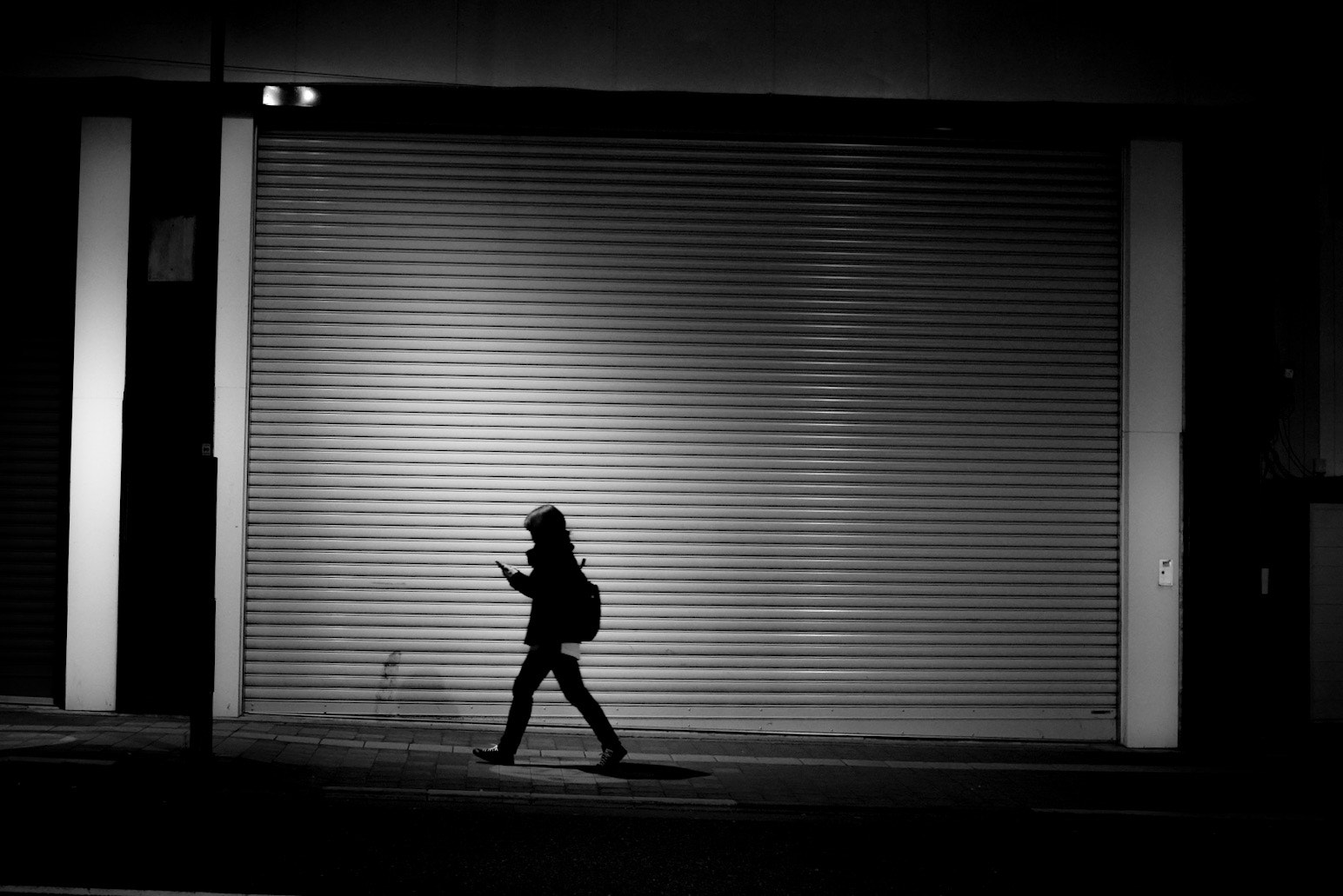 E 50mm F2 sample photo. On the way home. photography