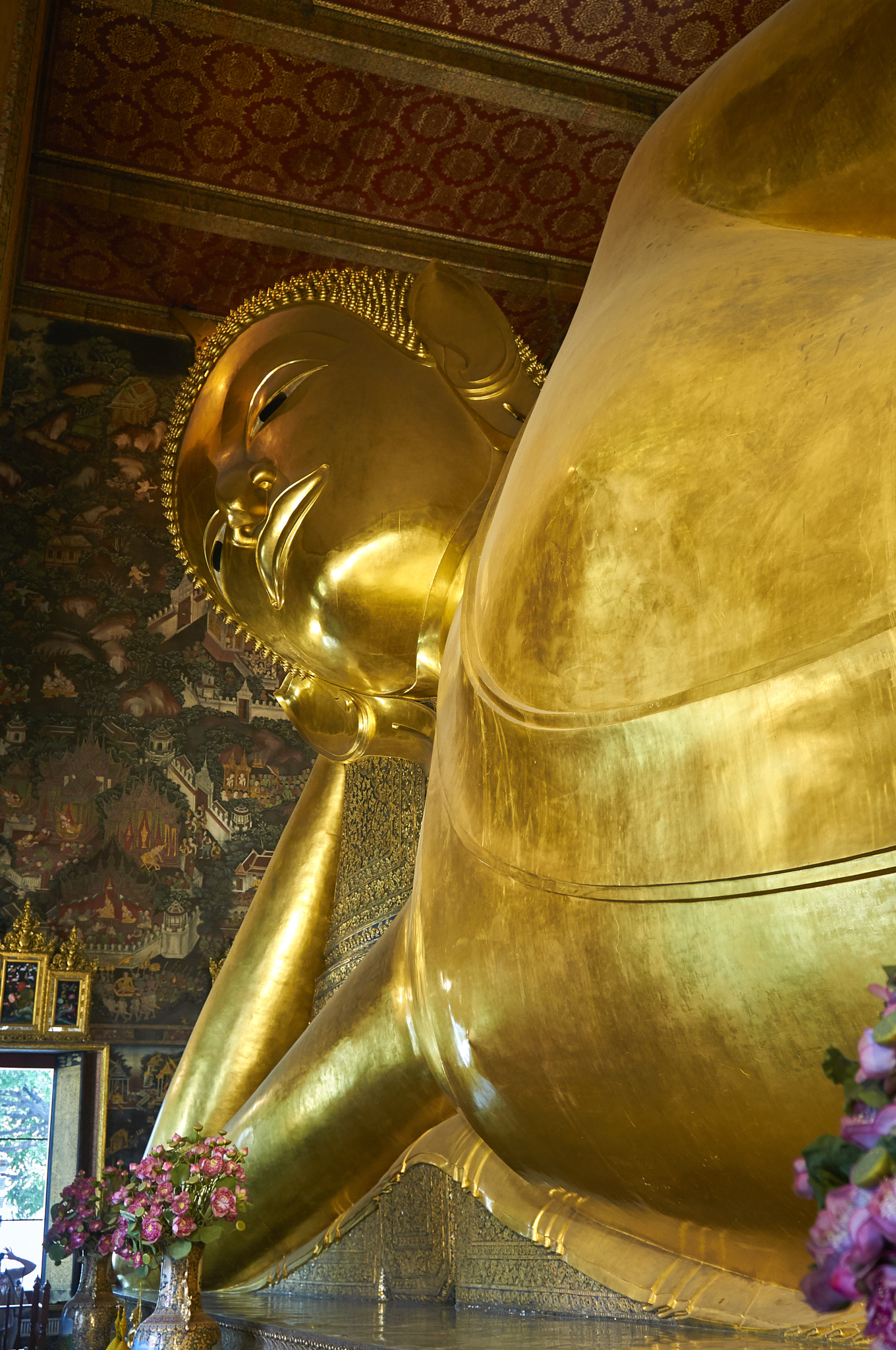 Nikon AF-S Nikkor 24-70mm F2.8G ED sample photo. Reclining buddha photography