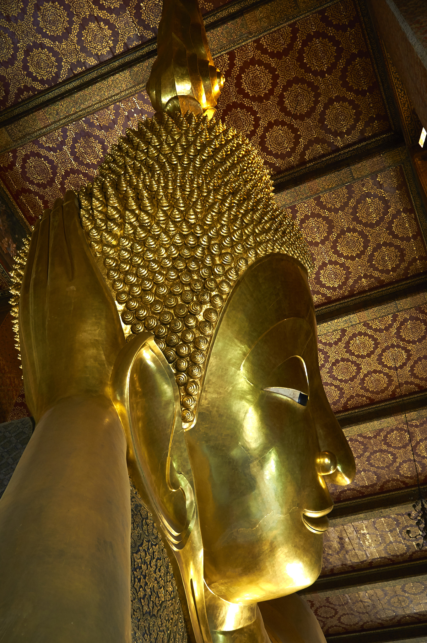 Nikon AF-S Nikkor 24-70mm F2.8G ED sample photo. Reclining buddha photography