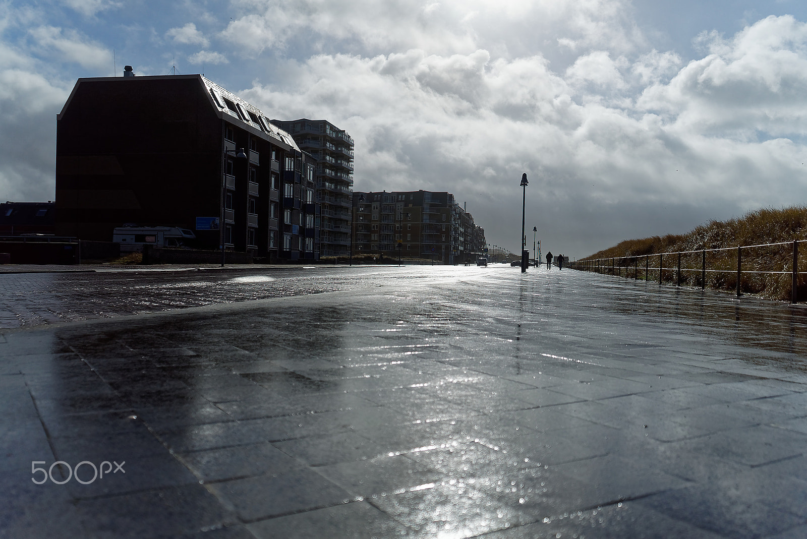 Sony a7S + Sony FE 28-70mm F3.5-5.6 OSS sample photo. Behind the clouds the sun shines photography