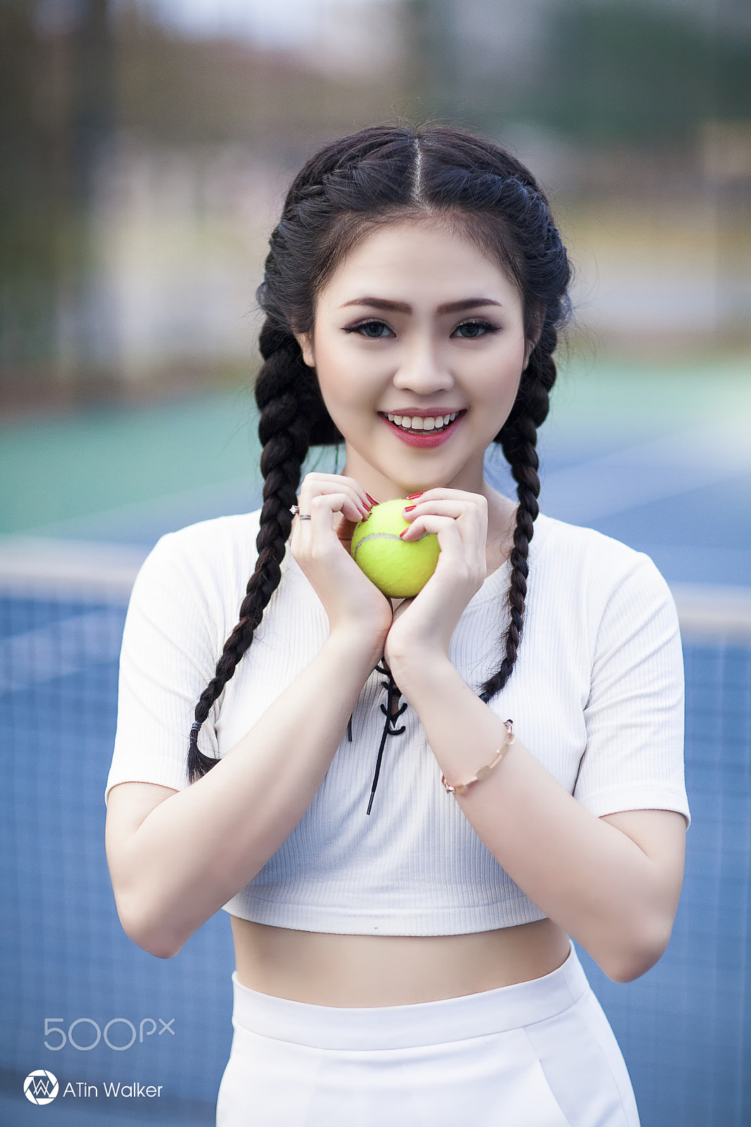 Canon EOS 5D Mark II sample photo. Beautiful girl with tennis photography
