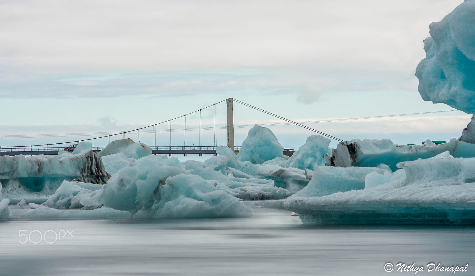 Canon EOS 400D (EOS Digital Rebel XTi / EOS Kiss Digital X) sample photo. Floating icebergs photography