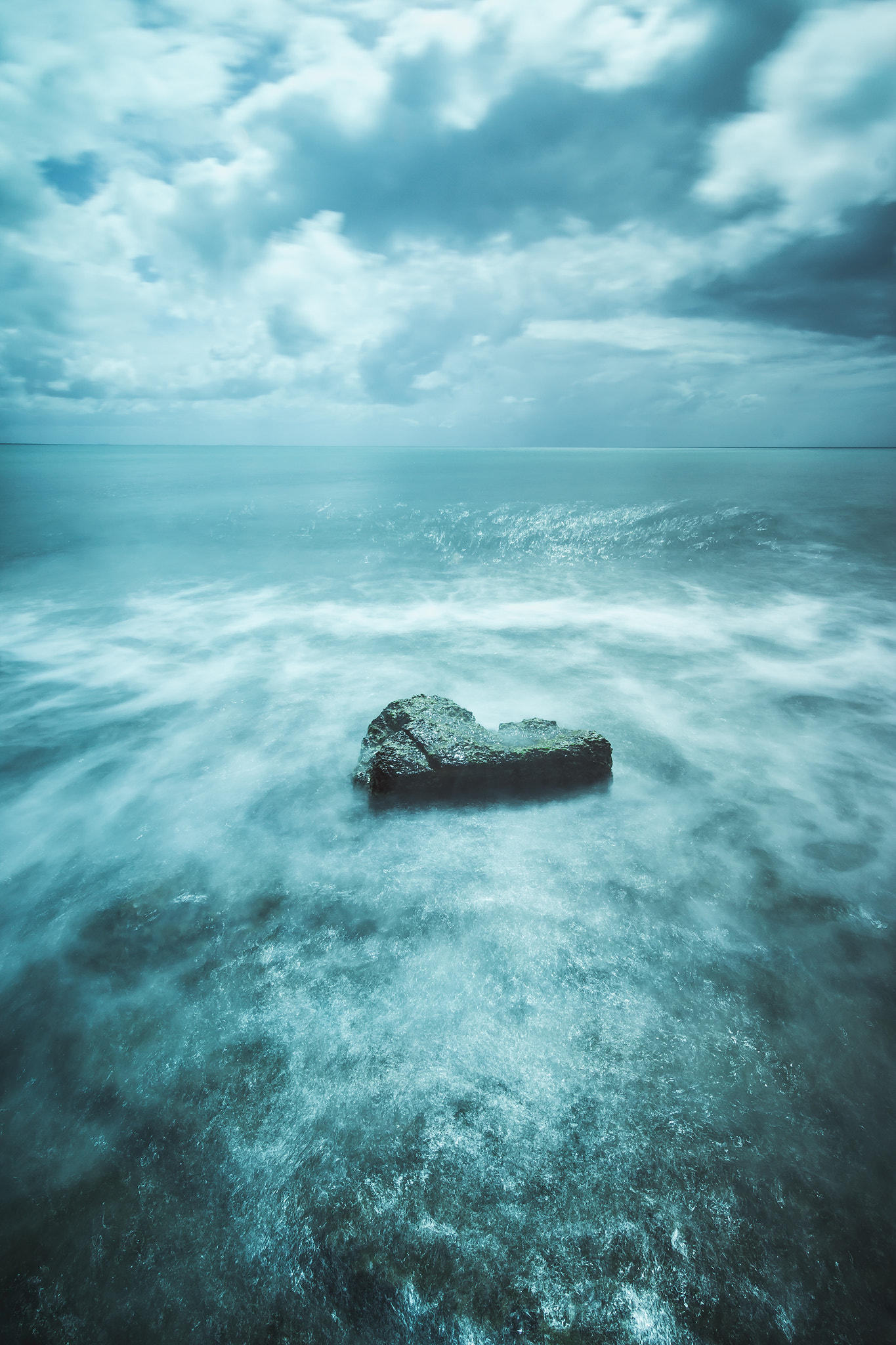 Canon EOS 600D (Rebel EOS T3i / EOS Kiss X5) sample photo. Heart of stone photography