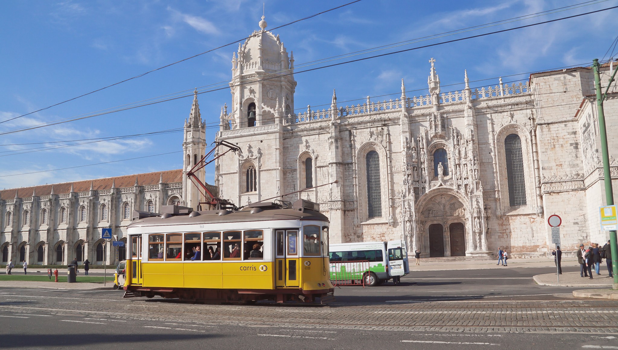 Sony DT 18-200mm F3.5-6.3 sample photo. Jerónimos monastery, lisbon photography