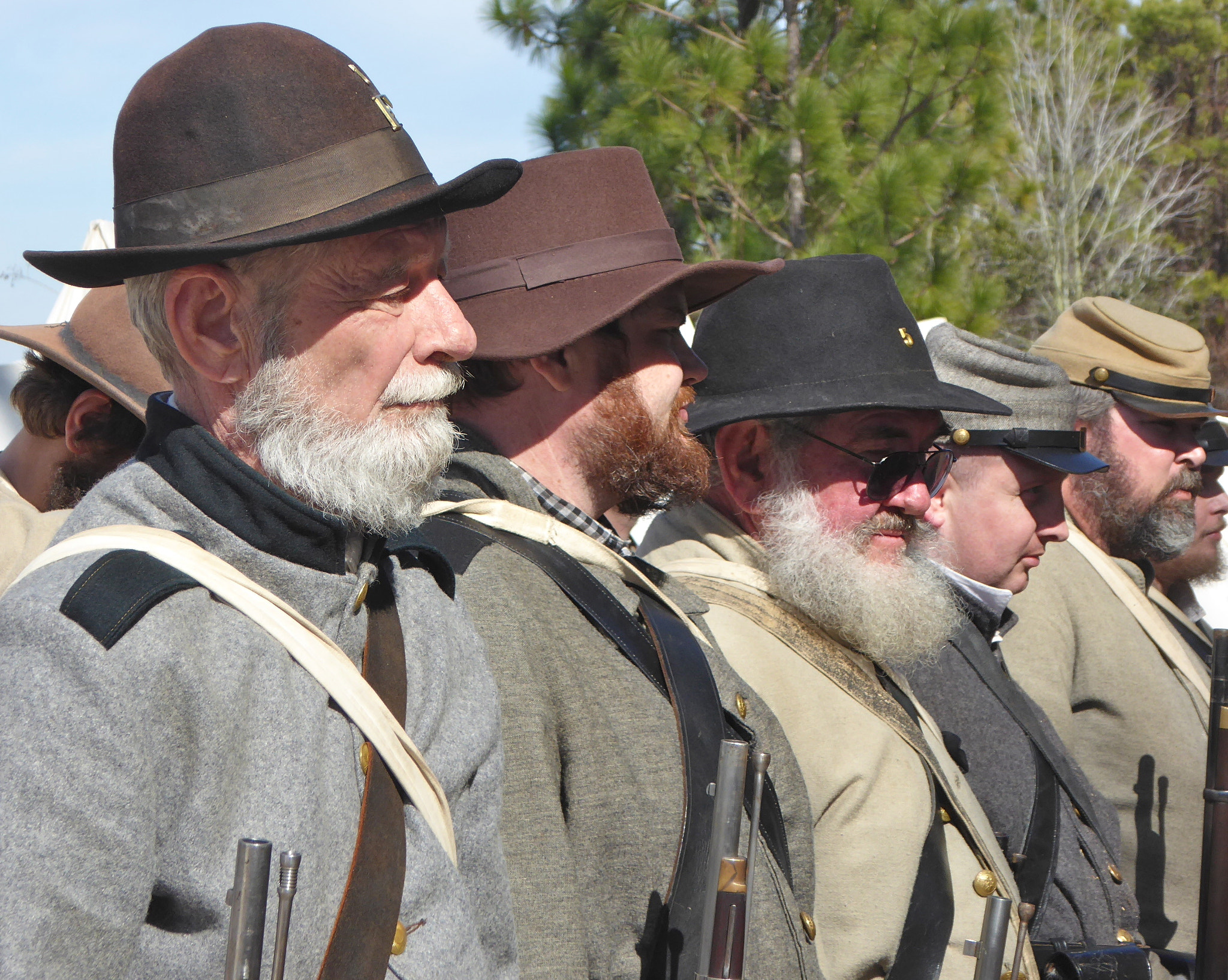 Panasonic Lumix DMC-ZS40 (Lumix DMC-TZ60) sample photo. "old soldiers never die; they just...grow beards!" photography