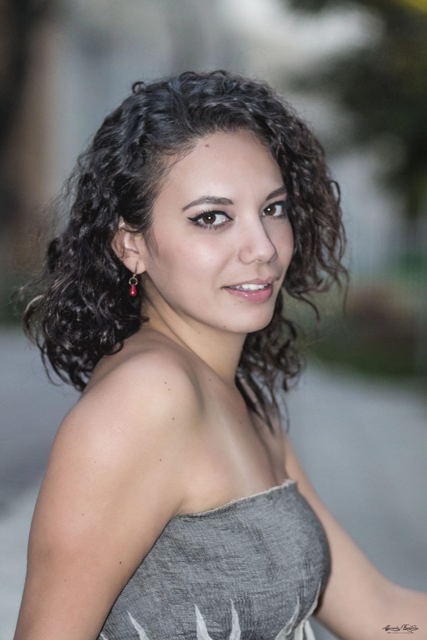 Canon EF 85mm F1.8 USM sample photo. Patricia 2 photography